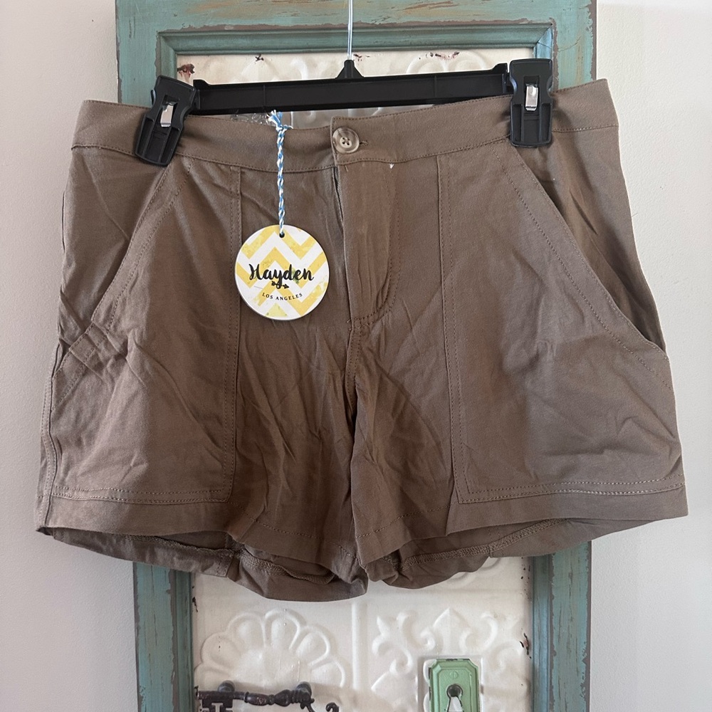 Hayden Women's brown Olive Cargo Shorts Size M